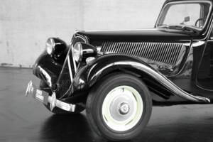 Image 12/50 of Citroën Traction Avant 11 BL (1953)
