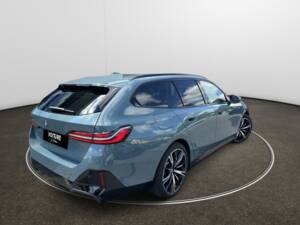 Image 2/15 de BMW i5 eDrive40 Touring (2024)