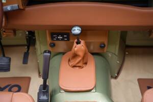 Bild 33/47 von Land Rover 90 (1990)