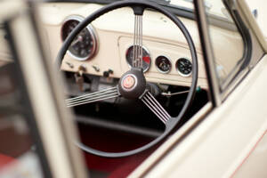 Image 9/22 of Morris Minor 1000 (1958)