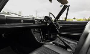 Image 5/45 of Peugeot 504 Convertible (1974)