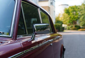 Immagine 11/31 di Rolls-Royce Silver Shadow II (1978)