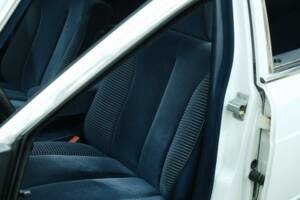 Bild 34/50 von Mercedes-Benz 280 S (1981)