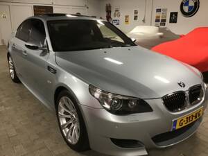 Imagen 4/25 de BMW M5 (2005)