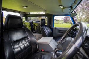 Bild 50/50 von Land Rover Defender 90 &quot;50th Anniversary&quot; (1999)