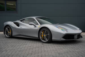 Image 1/50 de Ferrari 488 GTB (2019)
