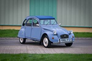 Image 8/38 de Citroën 2 CV 6 (1988)