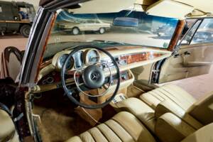 Bild 40/47 von Mercedes-Benz 280 SE (1970)
