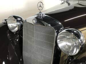 Image 16/38 of Mercedes-Benz 320 Cabriolet A (1938)