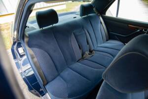 Bild 14/29 von Mercedes-Benz 300 SE (1990)