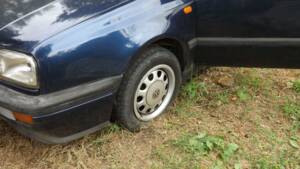 Image 48/50 of Volkswagen Golf III Cabrio 1.6 (1996)