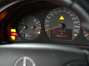 Image 25/28 of Mercedes-Benz CLK 200 Kompressor (2001)