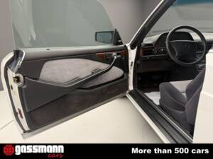 Bild 14/15 von Mercedes-Benz 560 SEC (1989)