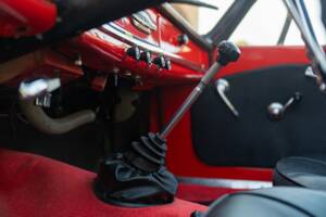Image 47/50 of Alfa Romeo Giulia 1600 Spider (1964)