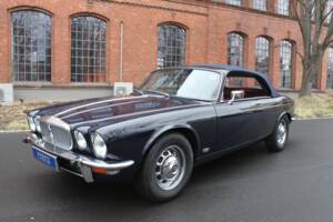 Bild 5/27 von Daimler Double Six Avon-Stevens (1978)