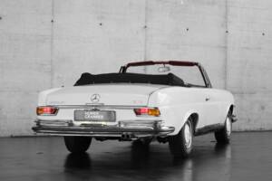 Image 15/50 of Mercedes-Benz 280 SE 3,5 (1969)