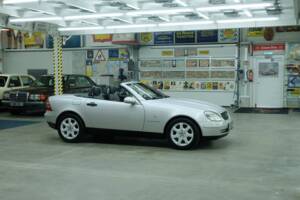 Immagine 36/50 di Mercedes-Benz SLK 230 Kompressor (1996)