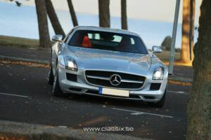 Image 4/26 de Mercedes-Benz SLS AMG (2011)