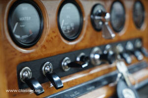 Image 15/30 of Jaguar 420 G (1970)