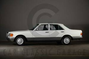 Bild 2/21 von Mercedes-Benz 280 SE (1982)