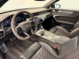 Image 17/28 de Audi RS6 Avant (2019)