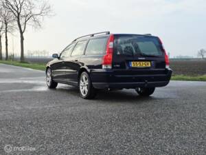Imagen 11/32 de Volvo V 70 2.4 (2006)