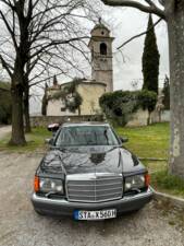 Bild 3/4 von Mercedes-Benz 560 SE (1985)