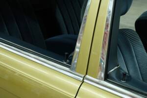 Image 50/76 of Mercedes-Benz 350 SEL (1977)