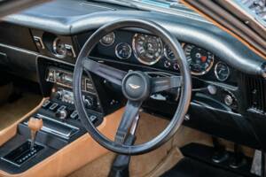 Bild 29/38 von Aston Martin V8 (1974)