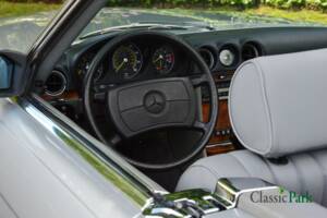 Image 29/50 de Mercedes-Benz 500 SL (1985)