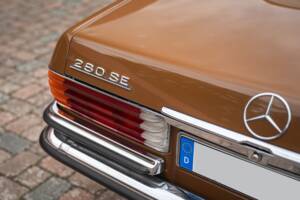 Image 15/81 of Mercedes-Benz 280 SE (1979)