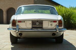 Image 8/50 de Jaguar XJ 6 4.2 (1970)