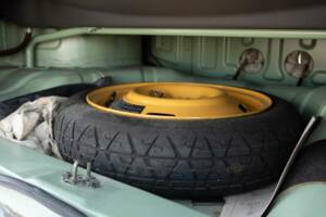 Bild 44/50 von Nissan Figaro (1991)