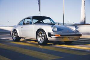 Bild 26/48 von Porsche 911 2.7 (1974)