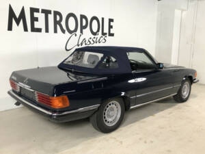Imagen 8/36 de Mercedes-Benz 380 SL (1984)