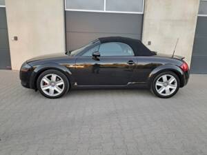 Bild 16/41 von Audi TT 1.8 T (2002)