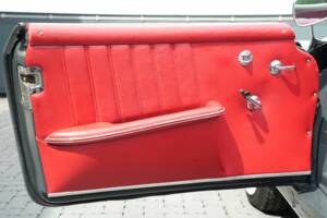 Image 15/50 de Mercedes-Benz 190 SL (1961)