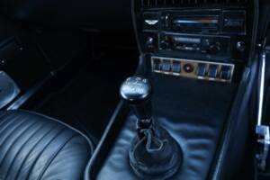 Image 23/50 of Aston Martin DBS V8 (1972)