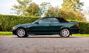 Image 3/49 of BMW 328i (1998)