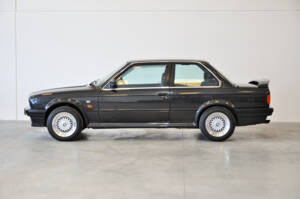 Image 9/40 of BMW 325ix (1989)