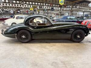 Image 13/28 of Jaguar XK 120 FHC (1953)