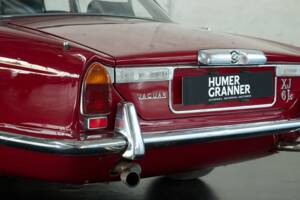 Bild 15/50 von Jaguar XJ 6 L 4.2 (1974)