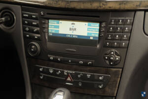 Image 15/84 of Mercedes-Benz E 55 AMG (2002)