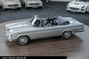 Bild 9/15 von Mercedes-Benz 280 SE 3,5 (1971)