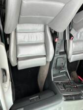 Image 17/40 of BMW 320i (1992)