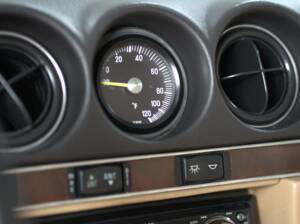 Image 38/47 de Mercedes-Benz 560 SL (1987)