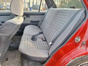 Bild 12/14 von Toyota Corolla (1986)