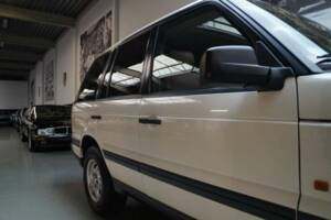 Bild 28/50 von Land Rover Range Rover 4.0 SE (1997)