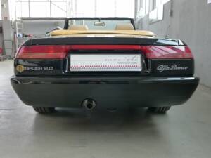 Bild 28/30 von Alfa Romeo 2.0 Spider (1993)