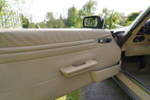 Bild 8/19 von Mercedes-Benz 560 SL (1989)